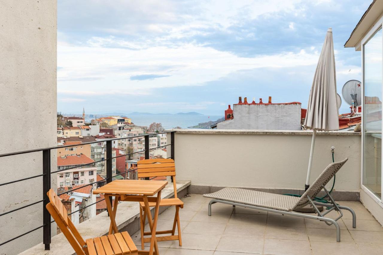 Mesmerizing Flat With Bosphorus View In Beyoglu Apartman Isztambul Kültér fotó